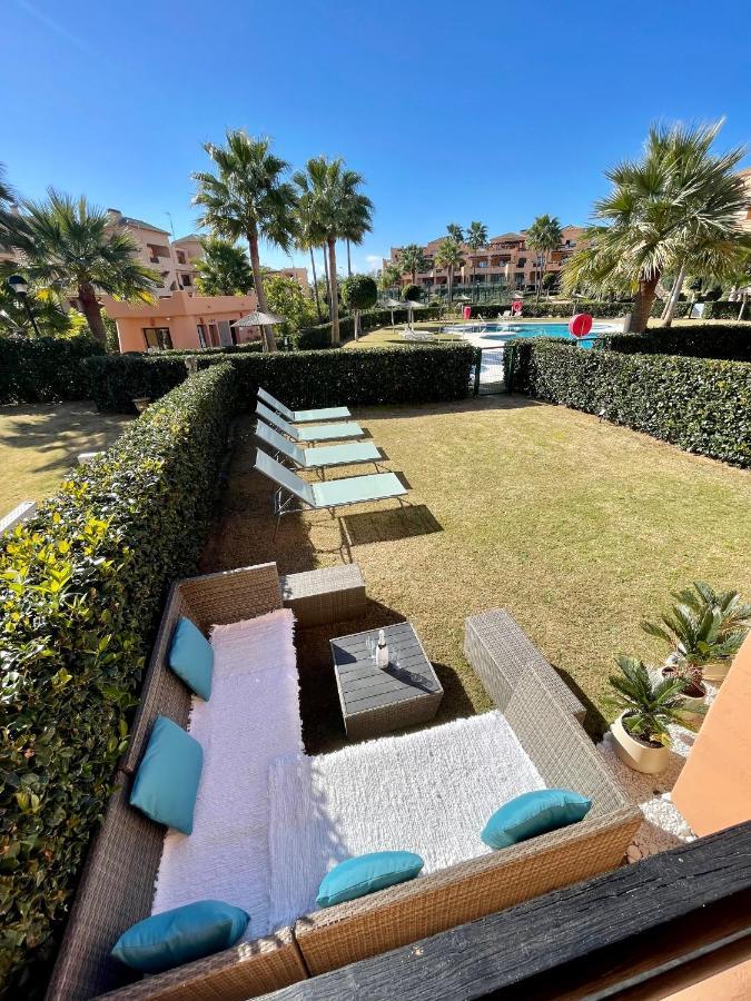 Casares Beach Golf Apartment With Private Garden Direct Pool Access Extérieur photo