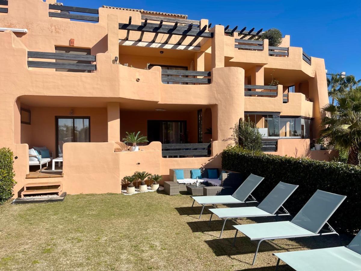 Casares Beach Golf Apartment With Private Garden Direct Pool Access Extérieur photo