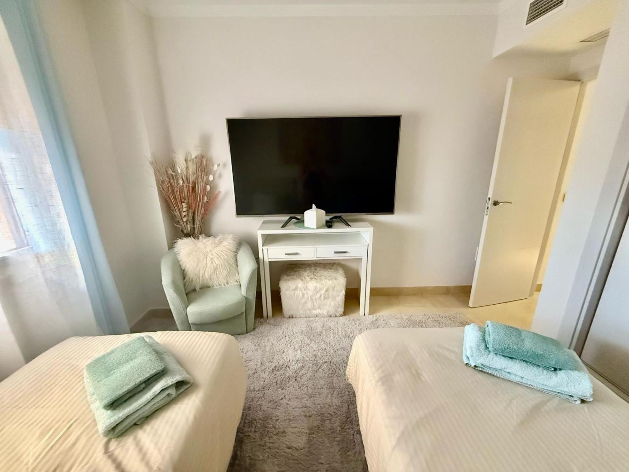 Casares Beach Golf Apartment With Private Garden Direct Pool Access Extérieur photo